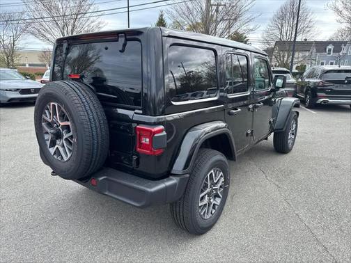 2025 Jeep Wrangler 4-Door Sahara 4x4