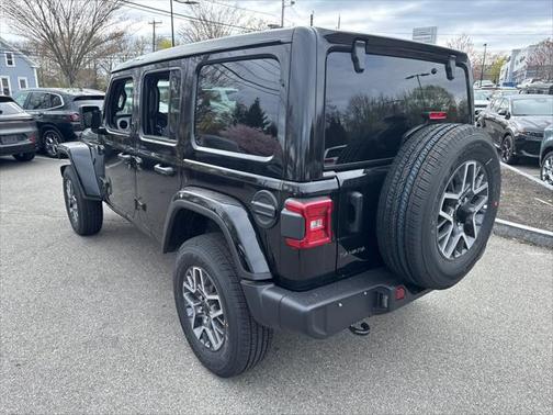 2025 Jeep Wrangler 4-Door Sahara 4x4