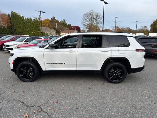 2022 Jeep Grand Cherokee L Altitude