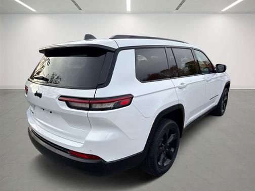 2022 Jeep Grand Cherokee L Altitude