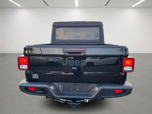 2022 Jeep Gladiator Sport S