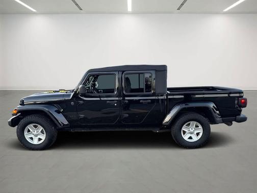 2022 Jeep Gladiator Sport S