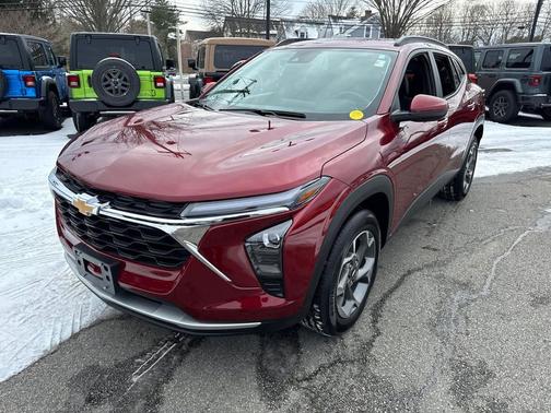 2025 Chevrolet Trax LT