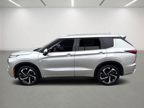 2024 Mitsubishi Outlander PHEV SEL