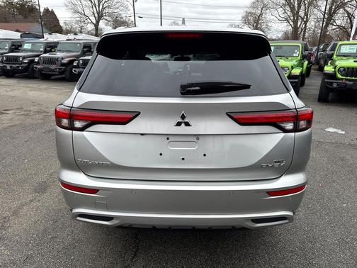 2024 Mitsubishi Outlander PHEV SEL