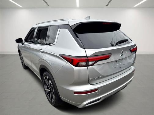 2024 Mitsubishi Outlander PHEV SEL