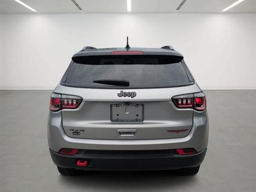 Billet Silver Metallic Clearcoat 2023 Jeep Compass Trailhawk