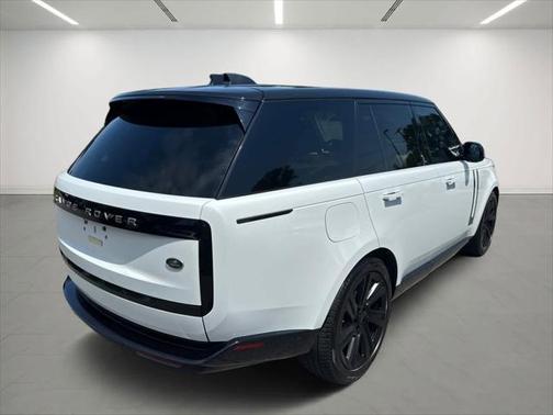 2023 Land Rover Range Rover P400 SE