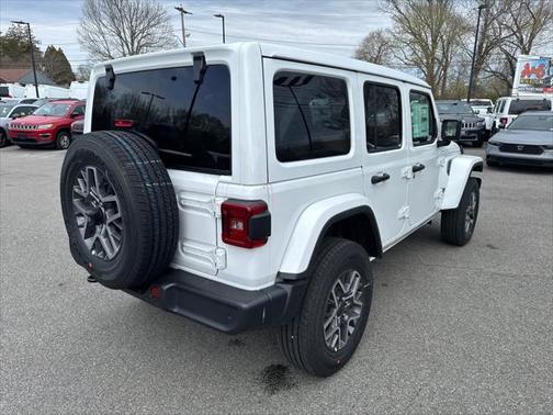 2025 Jeep Wrangler 4-Door Sahara 4x4