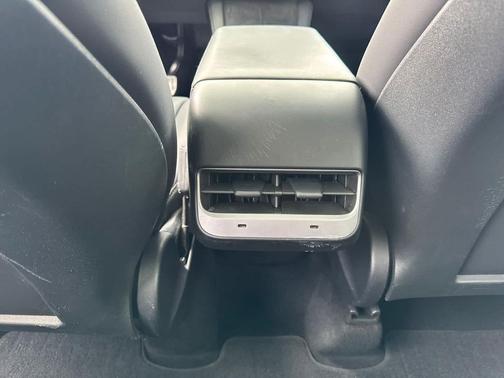 2025 Tesla Model Y Performance Dual Motor All-Wheel Drive