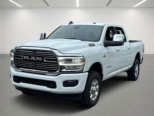 Bright White Clearcoat 2024 RAM 2500 Laramie Crew Cab 4x4 6'4' Box