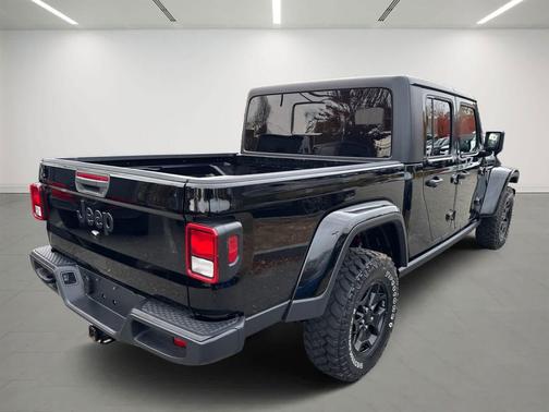 2022 Jeep Gladiator Willys 4x4
