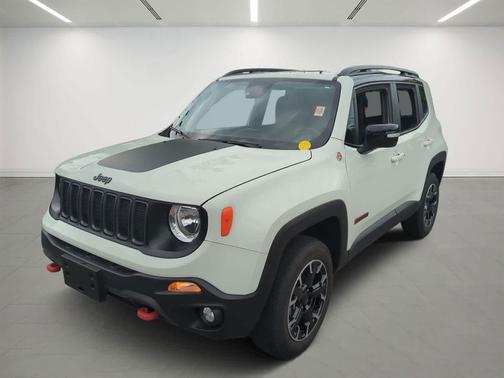 Alpine White Clearcoat 2023 Jeep Renegade Trailhawk