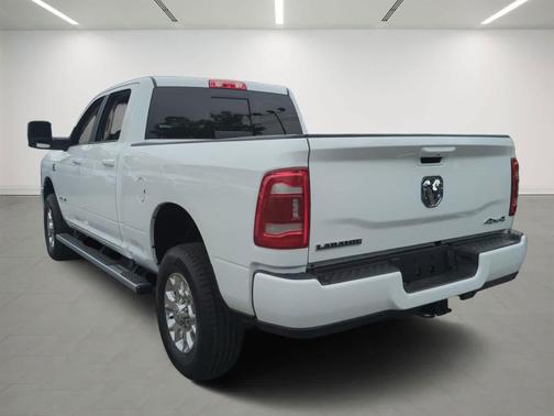 Bright White Clearcoat 2024 RAM 2500 Laramie Crew Cab 4x4 6'4' Box
