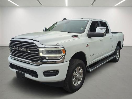 Bright White Clearcoat 2024 RAM 2500 Laramie Crew Cab 4x4 6'4' Box