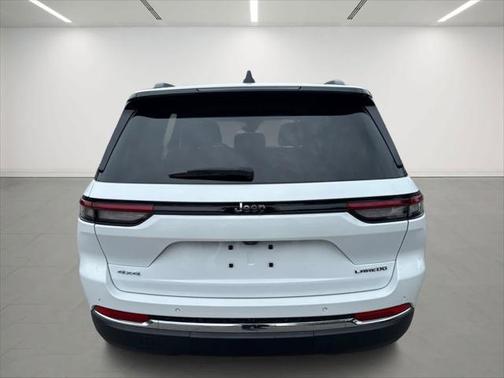 2022 Jeep Grand Cherokee Laredo