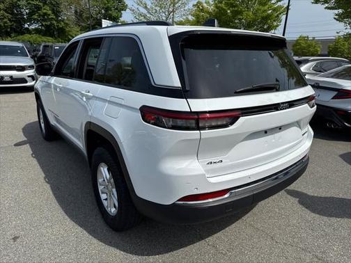 2022 Jeep Grand Cherokee Laredo