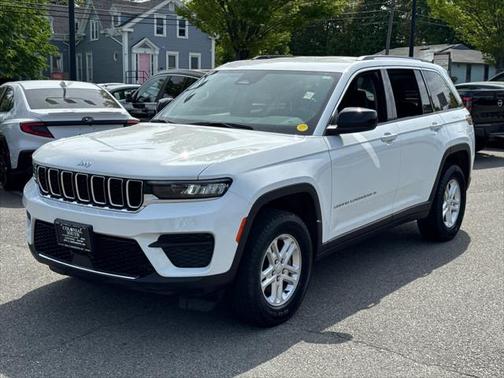 2022 Jeep Grand Cherokee Laredo