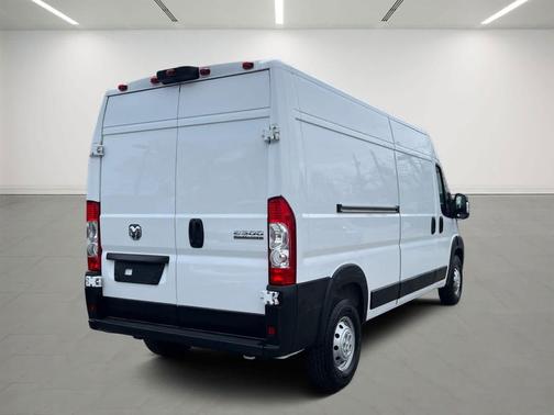 Bright White Clearcoat 2023 RAM ProMaster 2500 High Roof