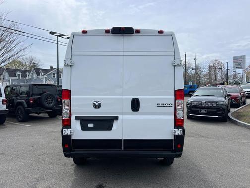 Bright White Clearcoat 2023 RAM ProMaster 2500 High Roof