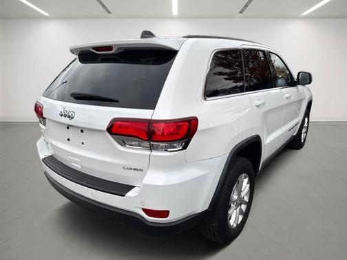 2022 Jeep Grand Cherokee Laredo