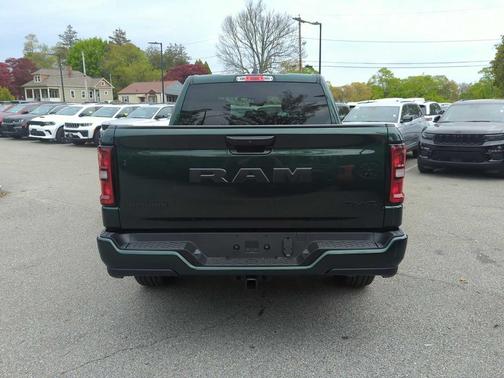 Serrano Green Metallic 2026 RAM 1500 Big Horn/Lone Star