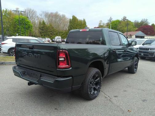 Serrano Green Metallic 2026 RAM 1500 Big Horn/Lone Star