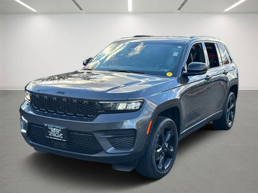 2022 Jeep Grand Cherokee Altitude