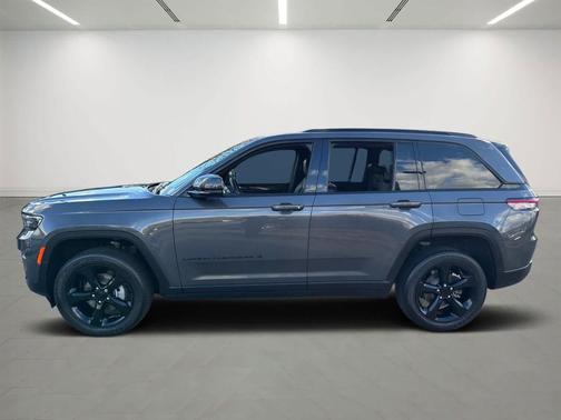 2022 Jeep Grand Cherokee Altitude