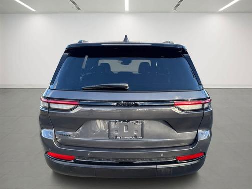 2022 Jeep Grand Cherokee Altitude