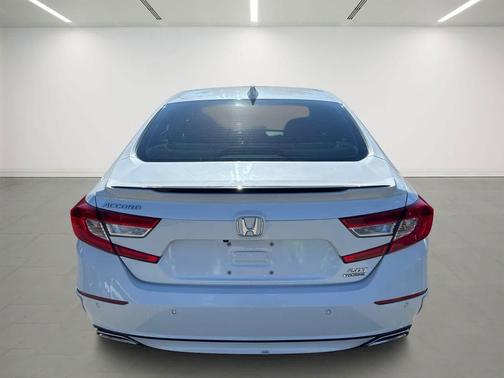 2022 Honda Accord Touring 2.0T