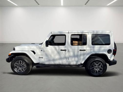 2024 Jeep Wrangler 4-Door Sahara 4x4