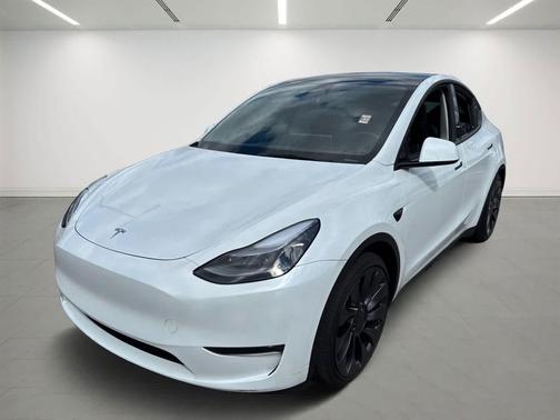 Pearl White Multi-Coat 2025 Tesla Model Y Performance Dual Motor All-Wheel Drive