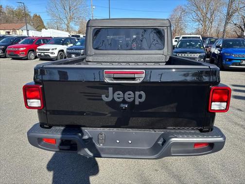 2025 Jeep Gladiator Sport S