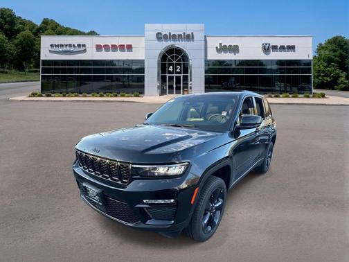 Diamond Black Crystal Pearlcoat 2025 Jeep Grand Cherokee Limited