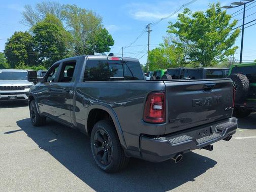 Granite Crystal Metallic Clearcoat 2026 RAM 1500 Big Horn/Lone Star