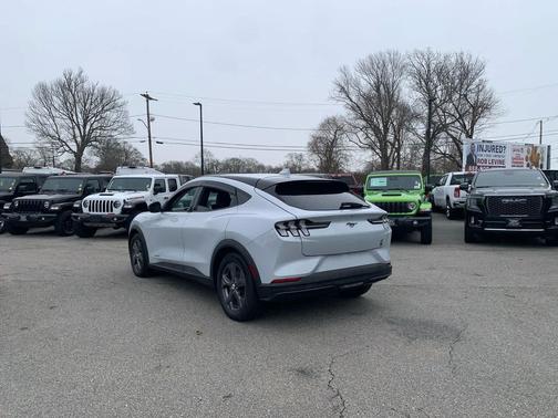 2021 Ford Mustang Mach-E Select