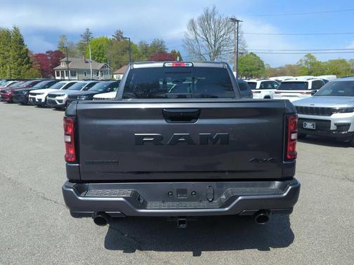 Granite Crystal Metallic Clearcoat 2025 RAM 1500 Big Horn/Lone Star