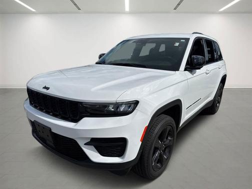 Bright White Clearcoat 2025 Jeep Grand Cherokee Altitude