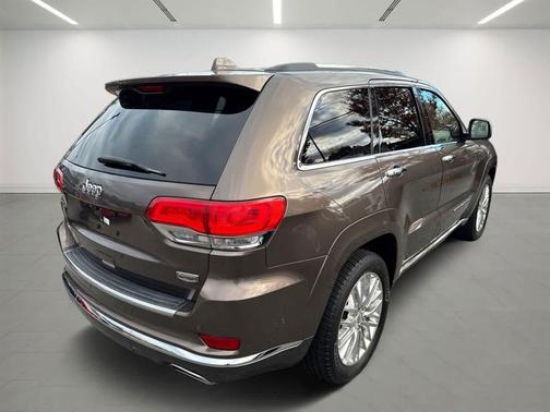 2017 Jeep Grand Cherokee Summit