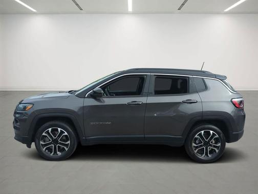 Granite Crystal Metallic Clearcoat 2023 Jeep Compass Limited
