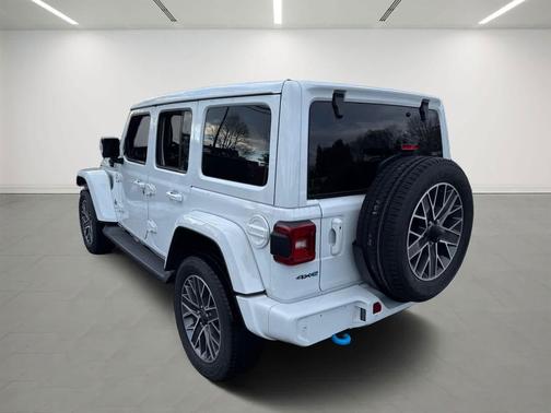 2023 Jeep Wrangler 4xe Sahara High Altitude