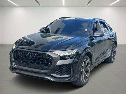 Mythos Black Metallic 2023 Audi RS Q8 4.0T
