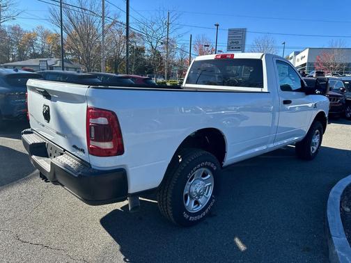 2024 RAM 3500 Tradesman Regular Cab 4x4 8' Box