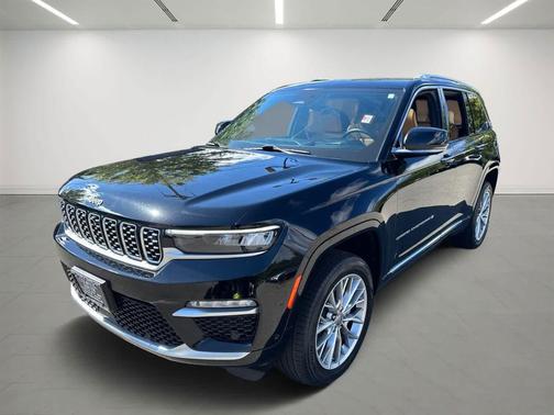 2022 Jeep Grand Cherokee Summit