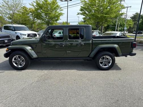 2022 Jeep Gladiator Willys 4x4