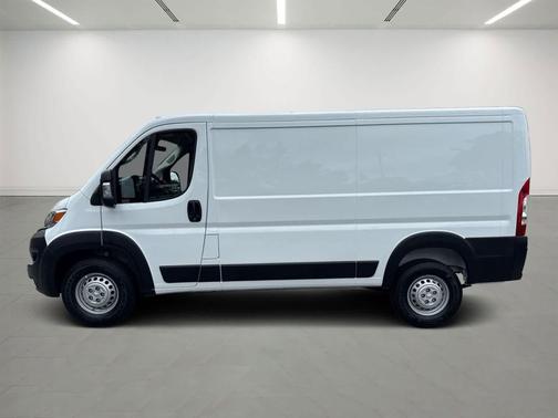 2025 RAM ProMaster 1500 Low Roof
