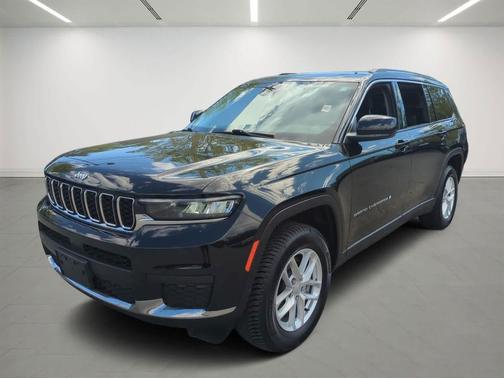 Diamond Black Crystal Pearlcoat 2023 Jeep Grand Cherokee L Laredo