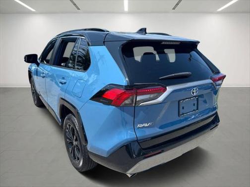 2023 Toyota RAV4 Hybrid SE