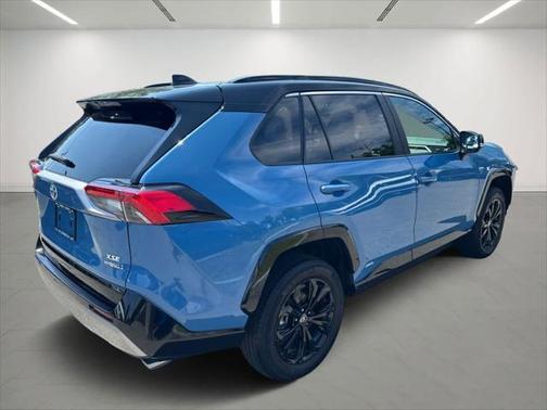 2023 Toyota RAV4 Hybrid SE